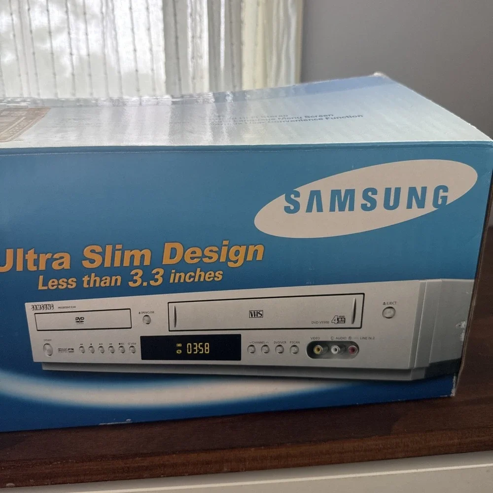 Samsung DVD-V5500 DVD Player And VHS Player In One New